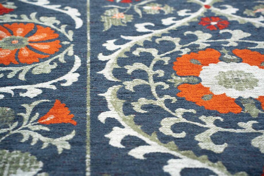 Louis De Poortere vloerkleed Antiquarian Suzani 9730 Nordic zoom 4