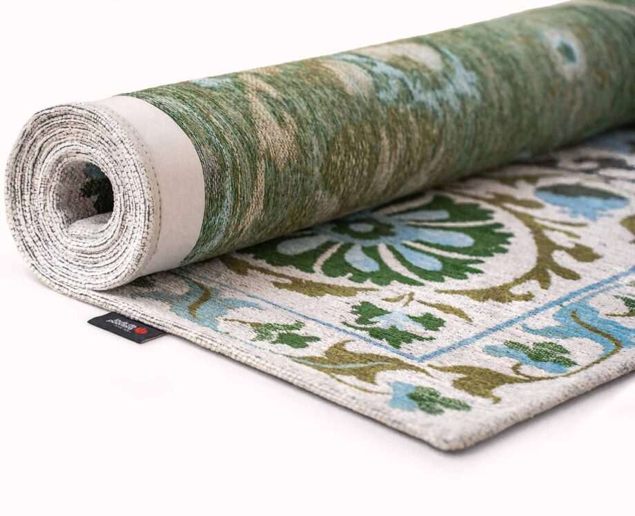 Louis De Poortere vloerkleed Antiquarian Suzani 9732 Slavia roll