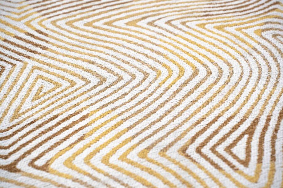 Louis De Poortere vloerkleed Meditation Coral 9799 Yellowhippy zoom